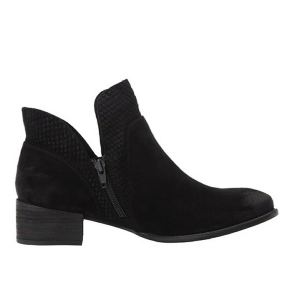 Seychelles Score Black Suede Block Heel Ankle Boots Bootie Size 8.5 - Picture 2 of 8